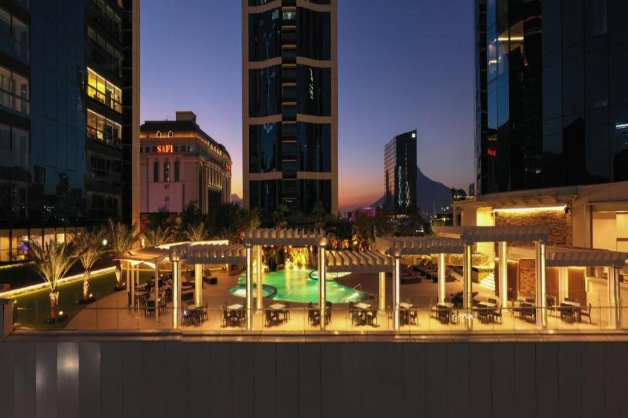 Safi Royal Luxury Metropolitan Hotel San Pedro Garza Garcia Luaran gambar The pool at the Ritz-Carlton, Mexico City