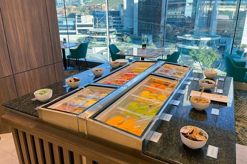 Safi Royal Luxury Metropolitan Hotel San Pedro Garza Garcia Luaran gambar A salad bar at a restaurant