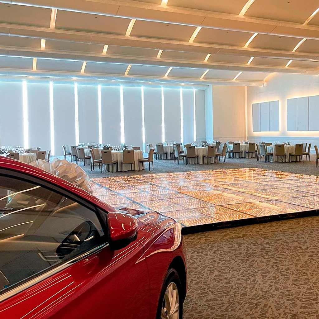 Safi Royal Luxury Metropolitan Hotel San Pedro Garza Garcia Kemudahan gambar The interior of the new terminal