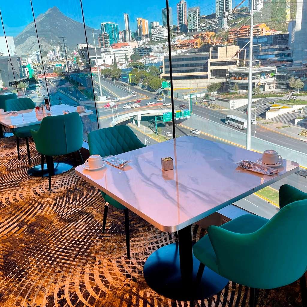 Safi Royal Luxury Metropolitan Hotel San Pedro Garza Garcia Restoran gambar Skyline Lounge at LAX