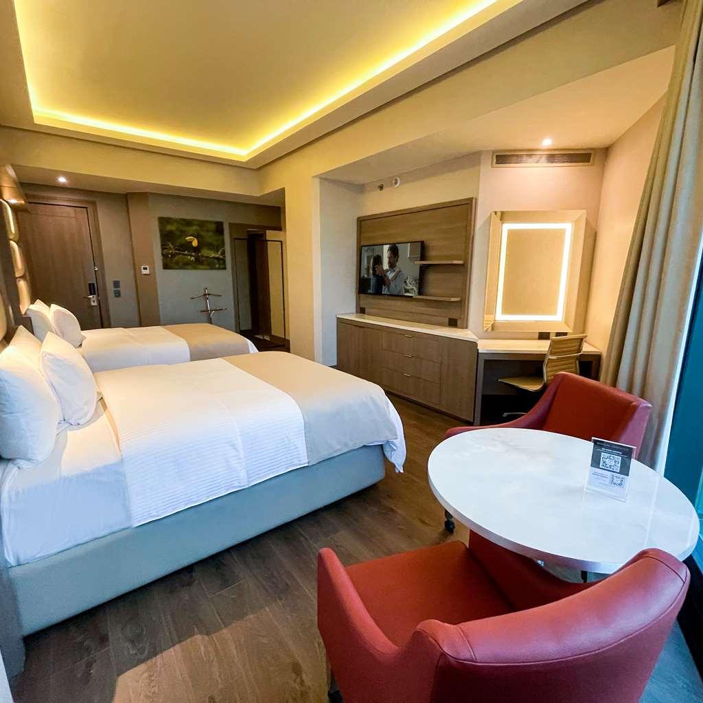 Safi Royal Luxury Metropolitan Hotel San Pedro Garza Garcia Bilik gambar A room at the hotel