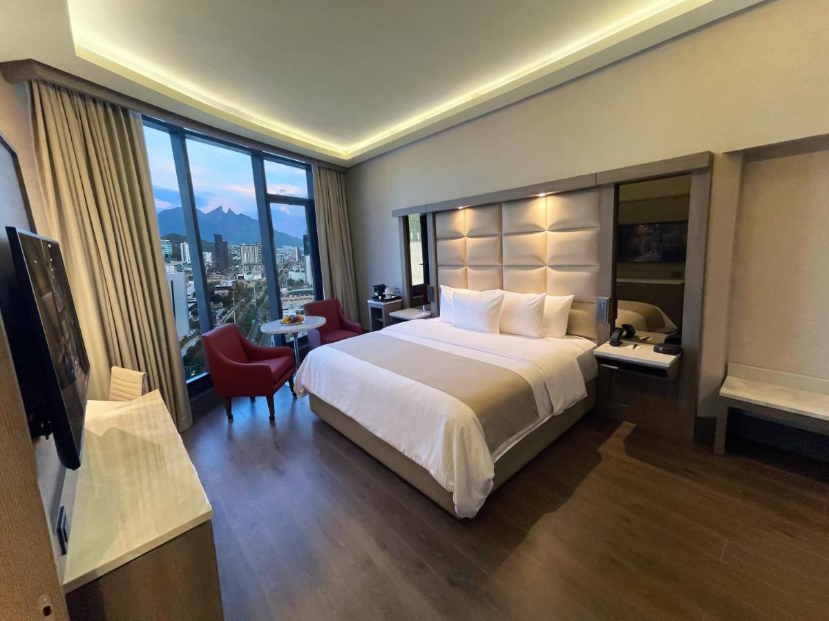 Safi Royal Luxury Metropolitan Hotel San Pedro Garza Garcia Luaran gambar Deluxe room